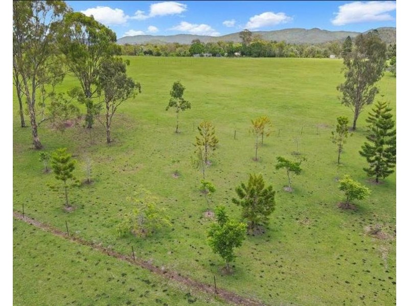 27 Beer Road, Kilkivan QLD 4600