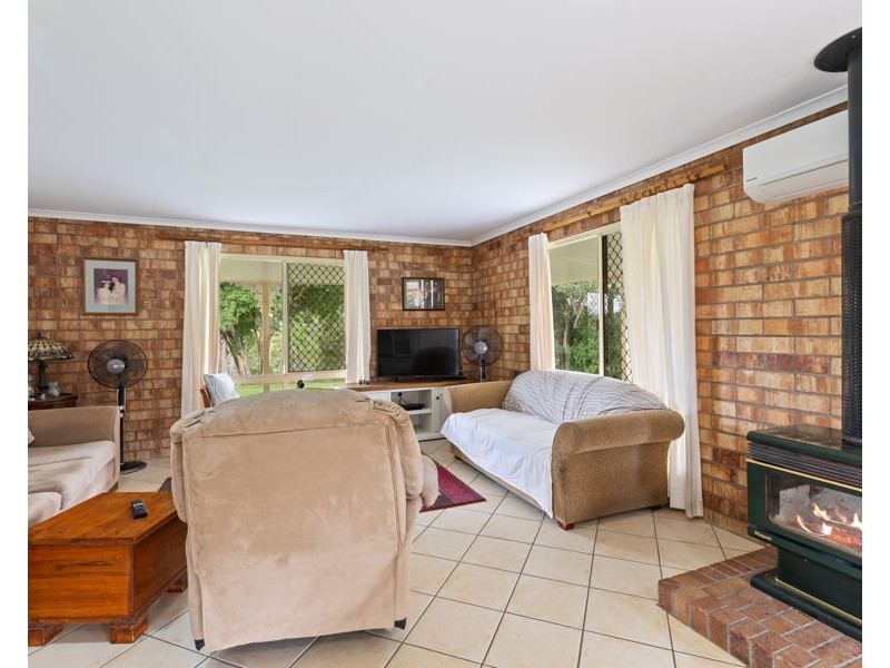 389 Noosa Road, Mothar Mountain QLD 4570