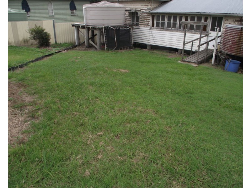 26 Booker Street, Woolooga QLD 4570