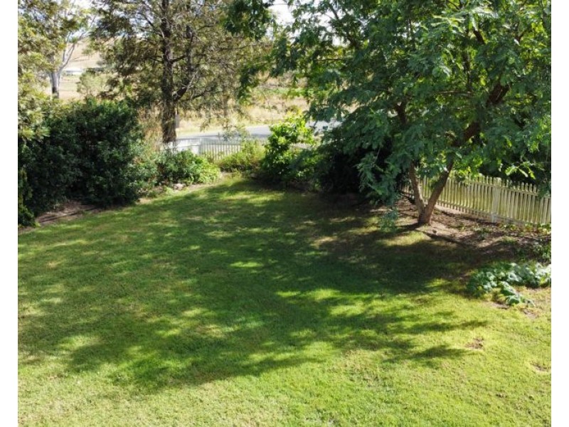 9 Oakey Creek Road, Cinnabar QLD 4600