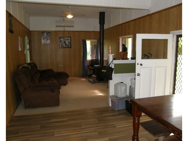 9 Oakey Creek Road, Cinnabar QLD 4600