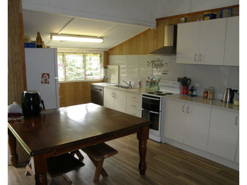 9 Oakey Creek Road, Cinnabar QLD 4600