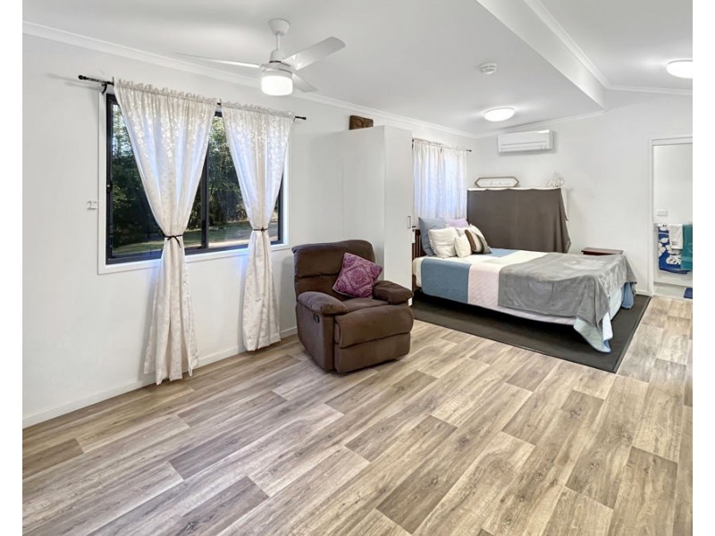 59 Old Veteran Road, Veteran QLD 4570