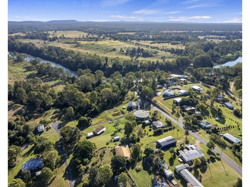 4 Brown’s Lane, Tiaro QLD 4650