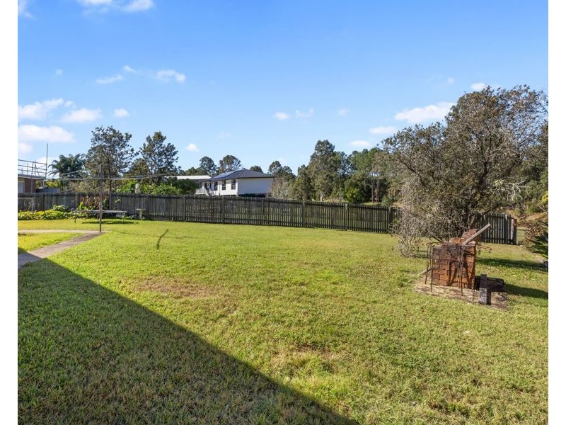 11 Withey Street, Southside QLD 4570