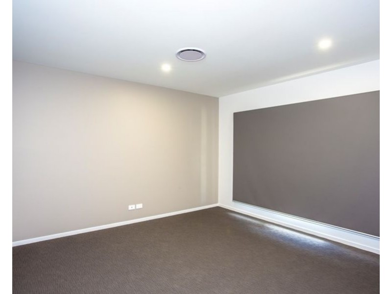 18 Cambridge Circuit, Southside QLD 4570