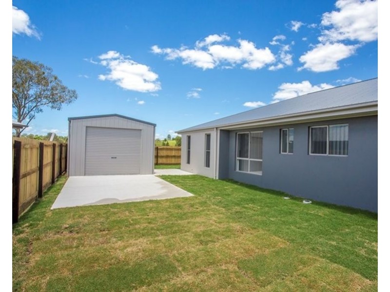 18 Cambridge Circuit, Southside QLD 4570
