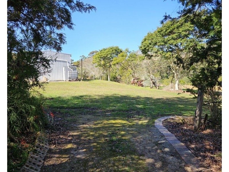 327 Schreibers Road, Cooran QLD 4569
