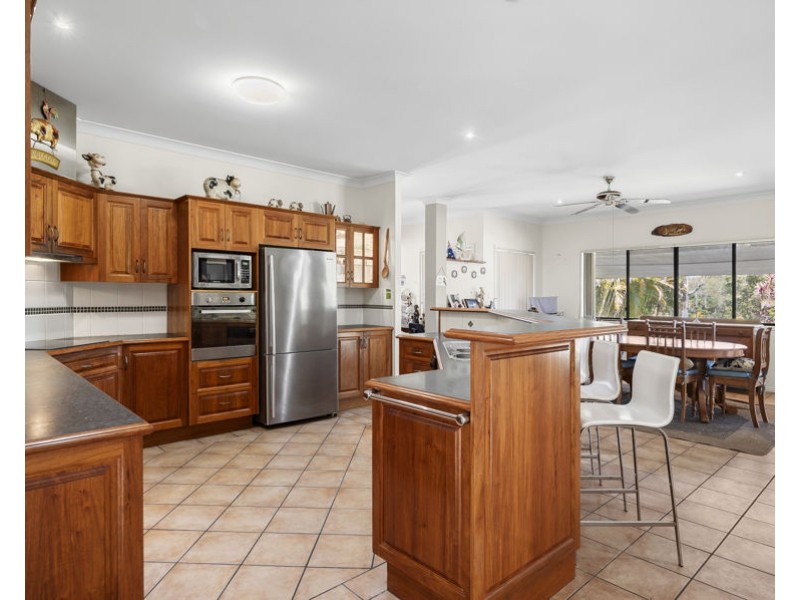 32 Parkland Drive, Chatsworth QLD 4570