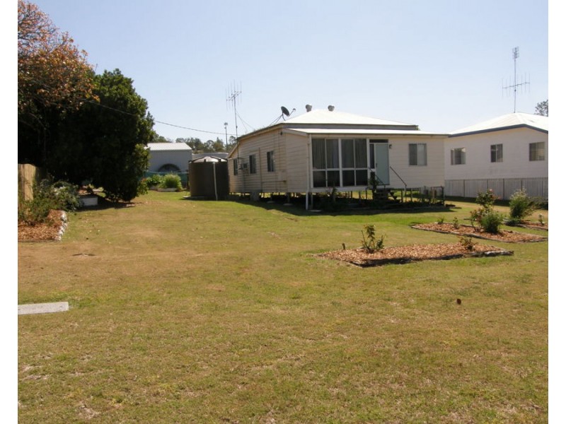 11 Barnes Street, Goomeri QLD 4601