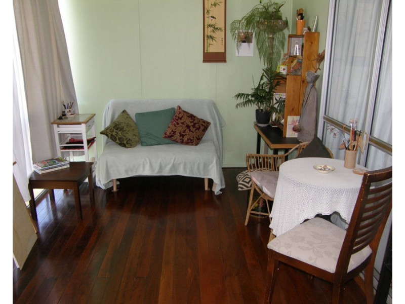 11 Barnes Street, Goomeri QLD 4601