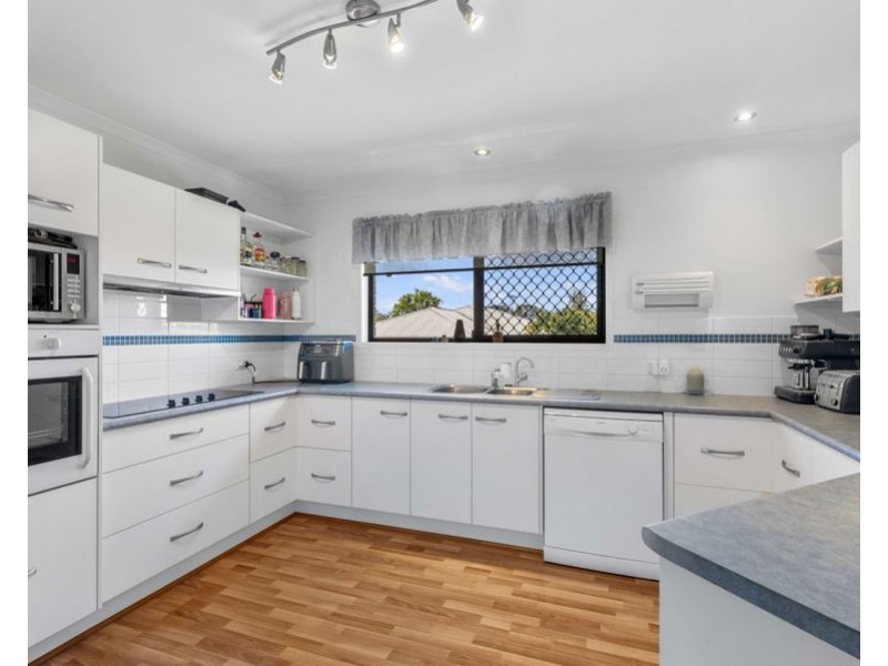 5 Inverness Street, Southside QLD 4570