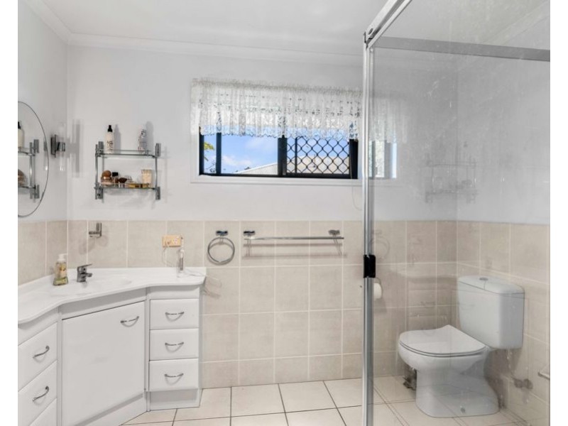 5 Inverness Street, Southside QLD 4570