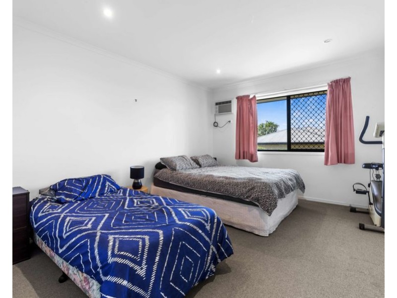 5 Inverness Street, Southside QLD 4570