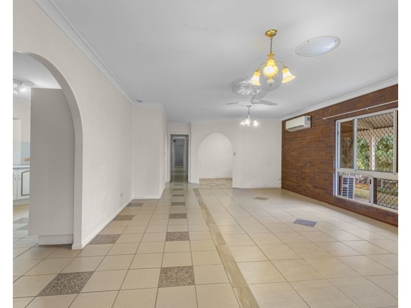 2 Julienne Street, Southside QLD 4570
