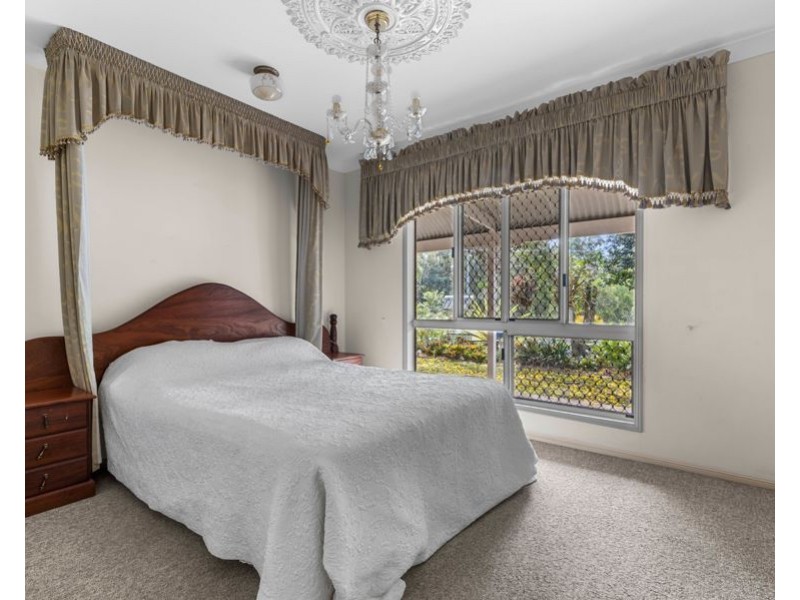2 Julienne Street, Southside QLD 4570