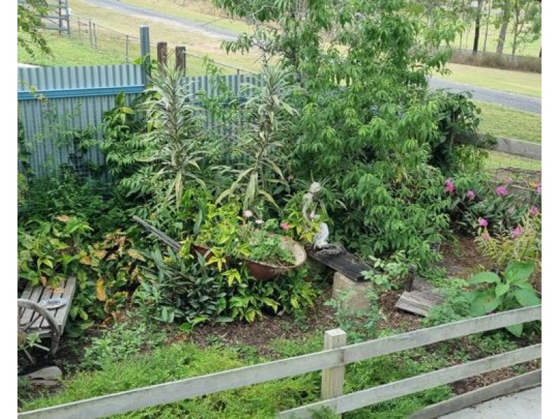 28 Booker Street, Woolooga QLD 4570