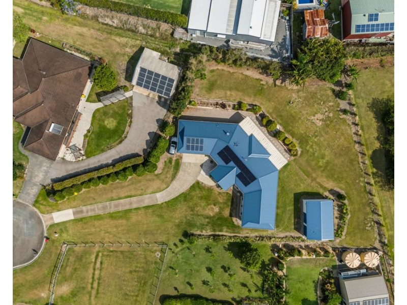 4 Dominique Court, Southside QLD 4570