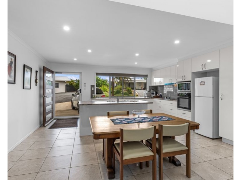 9/5 Rose Road, Southside QLD 4570