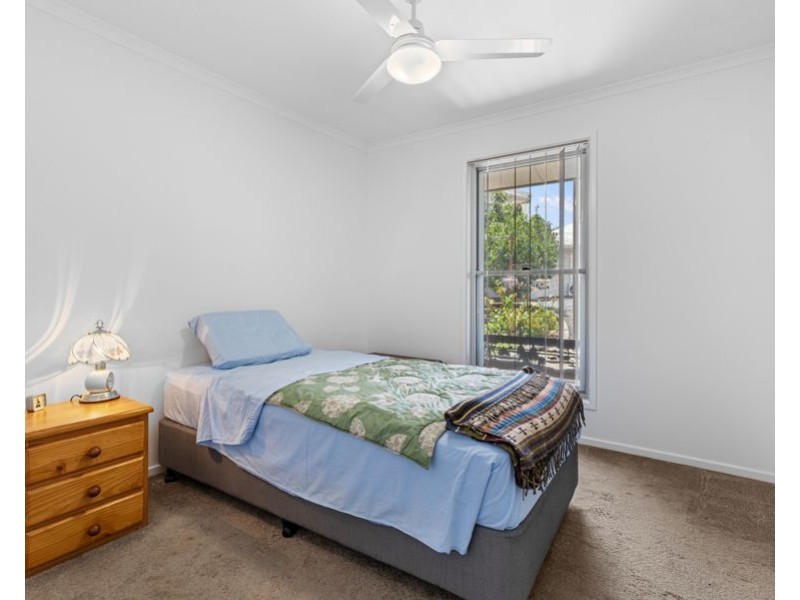 9/5 Rose Road, Southside QLD 4570