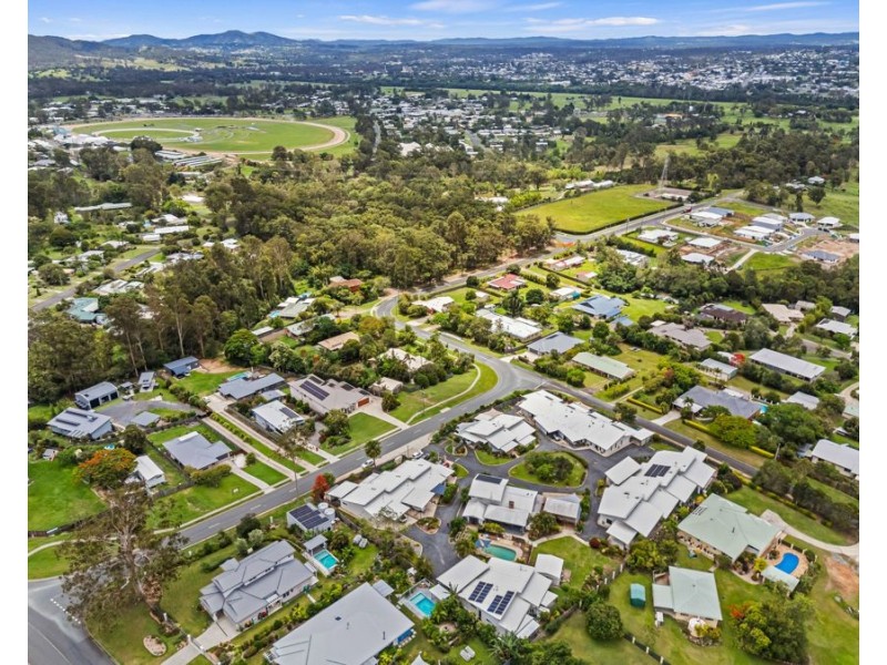 9/5 Rose Road, Southside QLD 4570