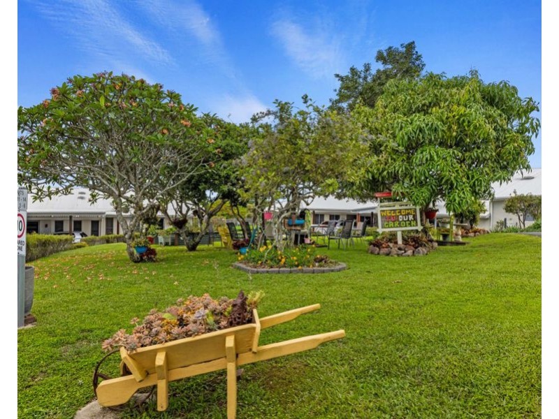 9/5 Rose Road, Southside QLD 4570