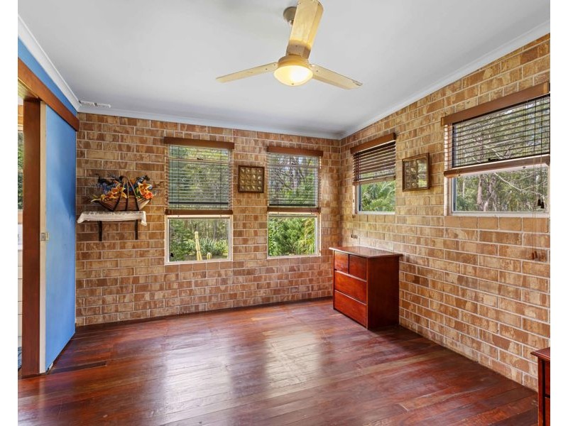 90 Messmate Road, Neerdie QLD 4570