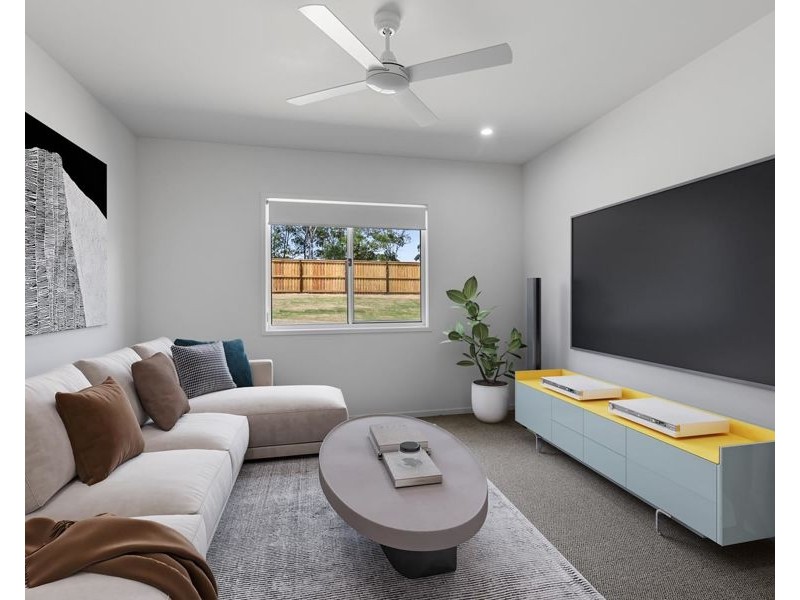 1 Woodland Drive, Southside QLD 4570