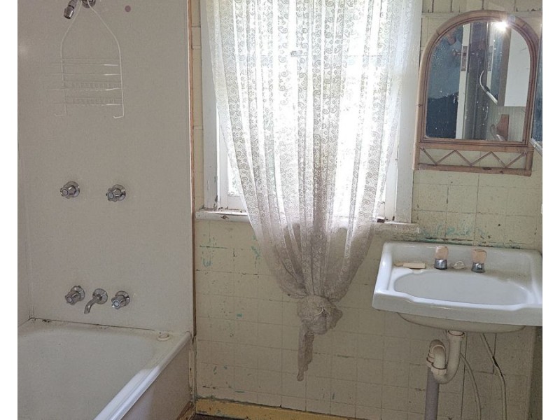 5 Bligh Street, Kilkivan QLD 4600