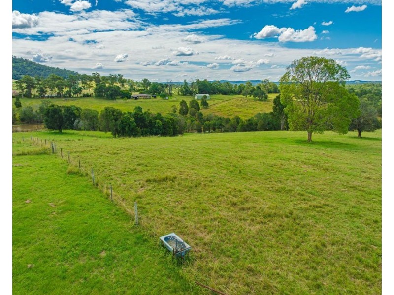 68 Tipping Road, Chatsworth QLD 4570