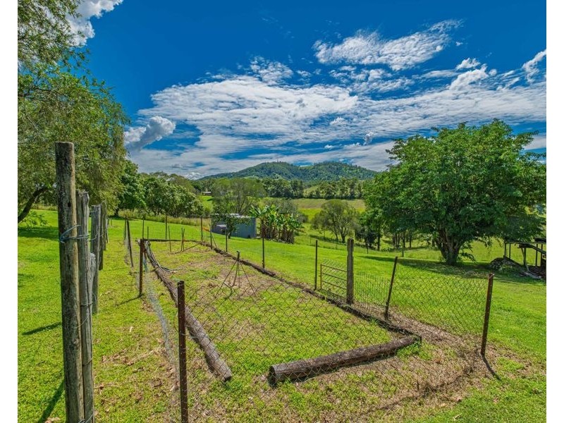 68 Tipping Road, Chatsworth QLD 4570