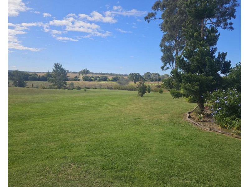 11 Leddy Court, Moffatdale QLD 4605