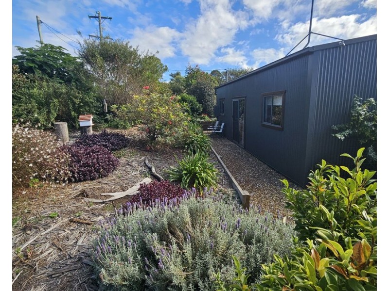 11 Leddy Court, Moffatdale QLD 4605