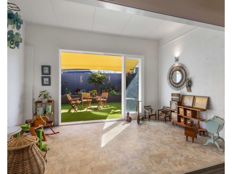 4 Gympie Road, Tin Can Bay QLD 4580