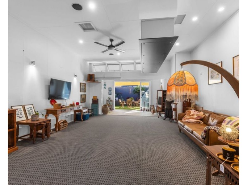 4 Gympie Road, Tin Can Bay QLD 4580