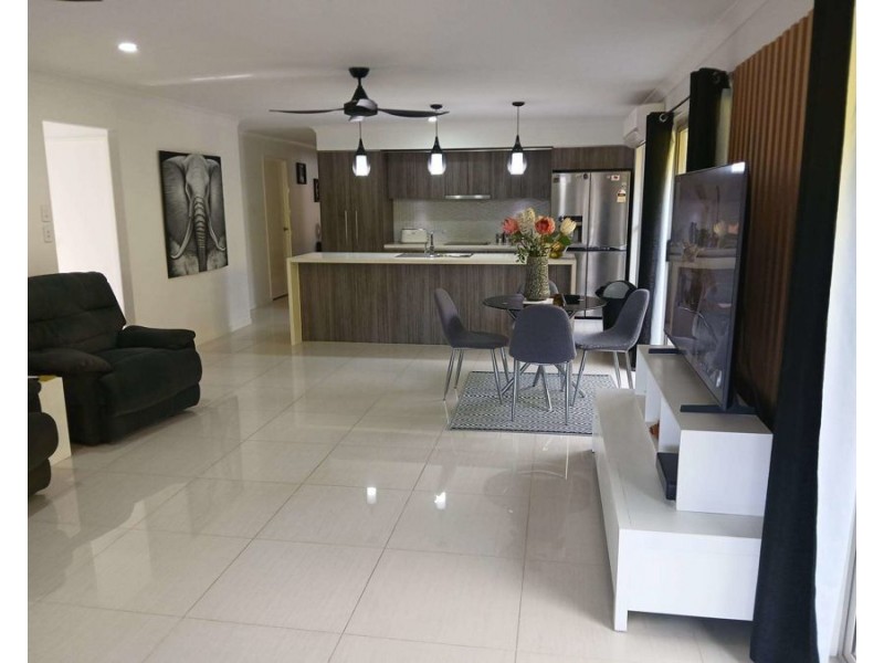 6 Walker Road, Kinbombi QLD 4601