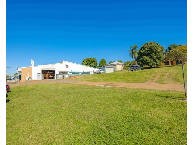 51 Crescent Road, Gympie QLD 4570