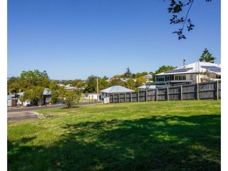 8 Bennett Street, Gympie QLD 4570