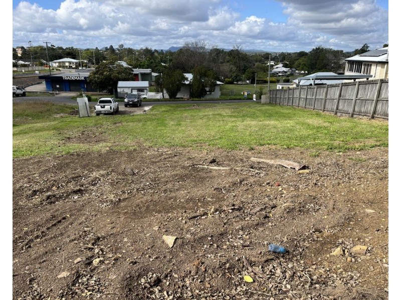 8 Bennett Street, Gympie QLD 4570