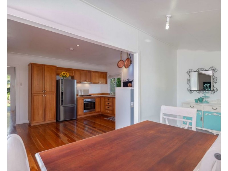 20 Browns Road, Victory Heights QLD 4570