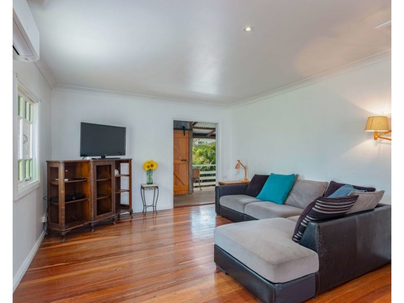 20 Browns Road, Victory Heights QLD 4570