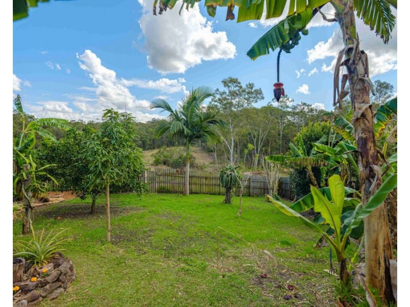 20 Browns Road, Victory Heights QLD 4570