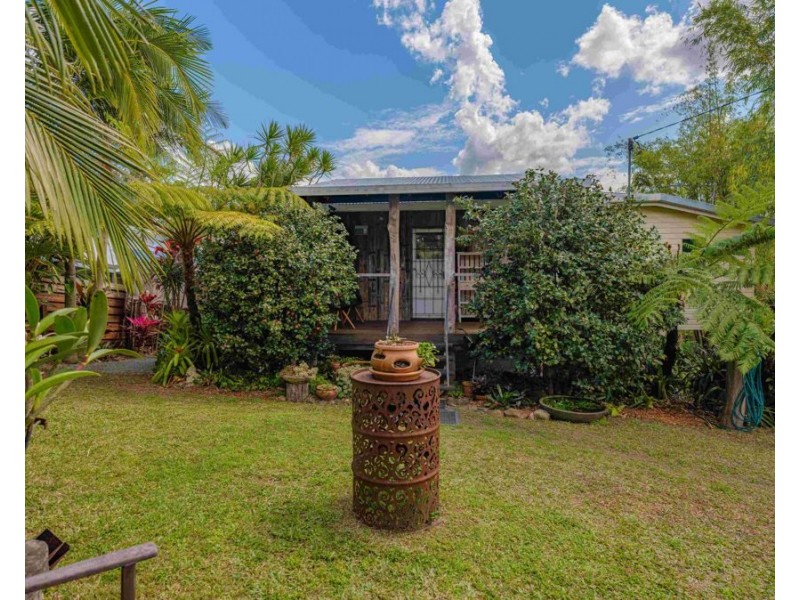 20 Browns Road, Victory Heights QLD 4570