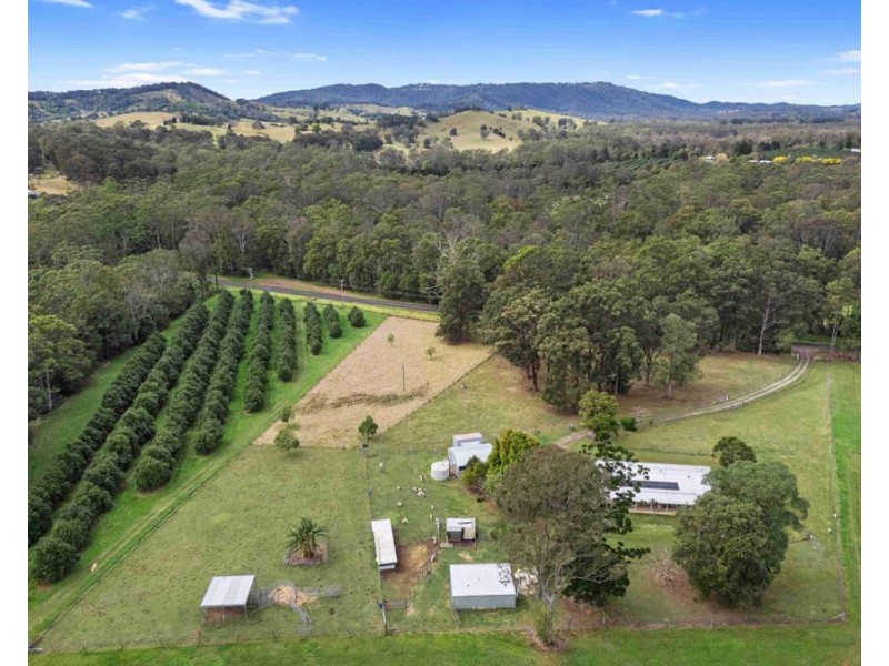 821 Kin Kin Road, Wolvi QLD 4570