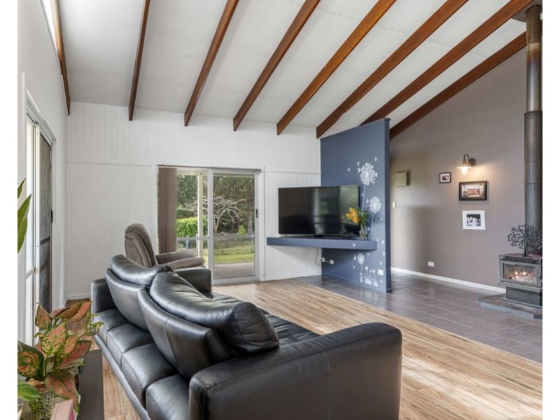821 Kin Kin Road, Wolvi QLD 4570
