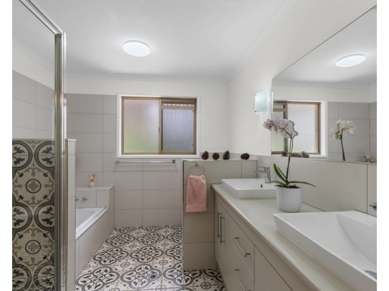 19 Pokela Road, Goomboorian QLD 4570