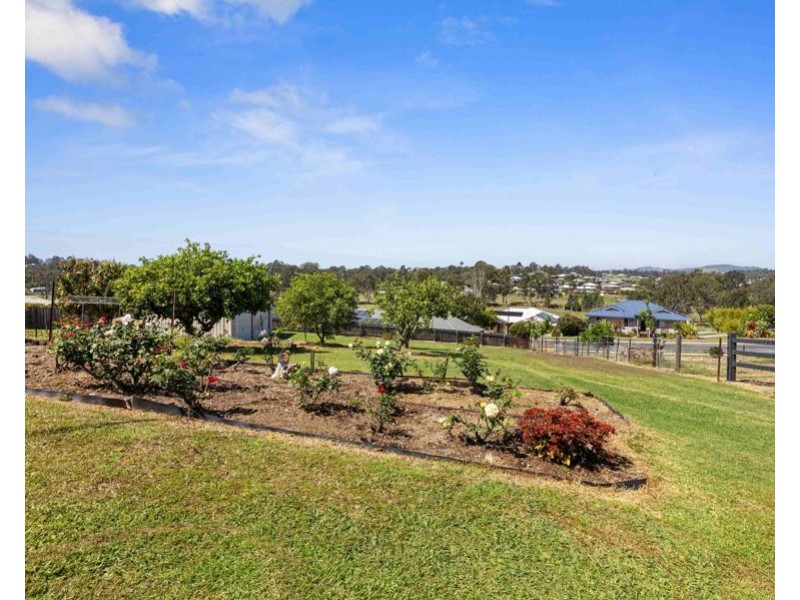 73 Groundwater Road, Southside QLD 4570