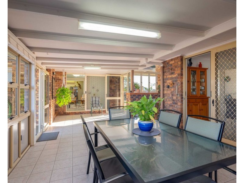 3 Woonga Court, Southside QLD 4570