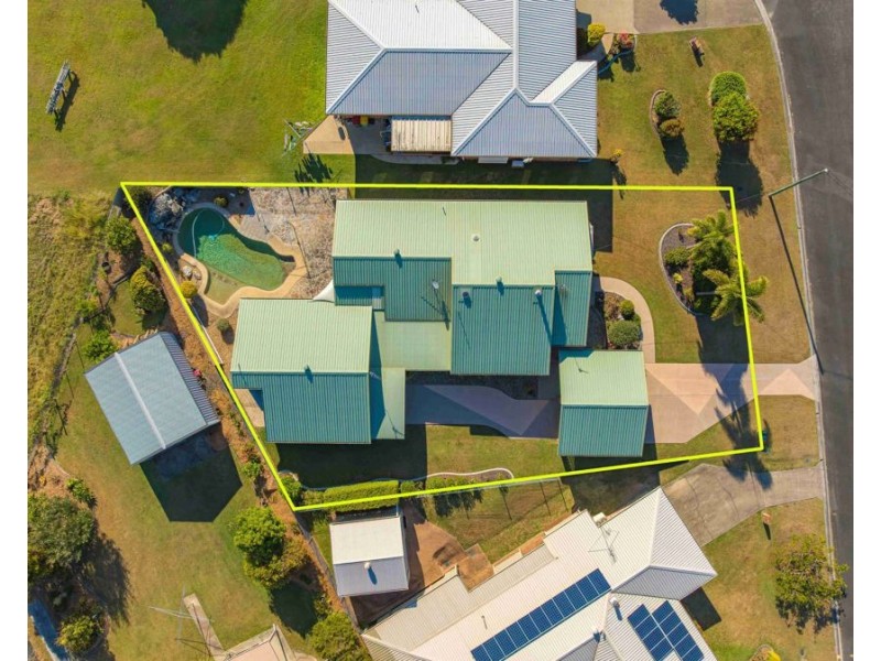 3 Woonga Court, Southside QLD 4570