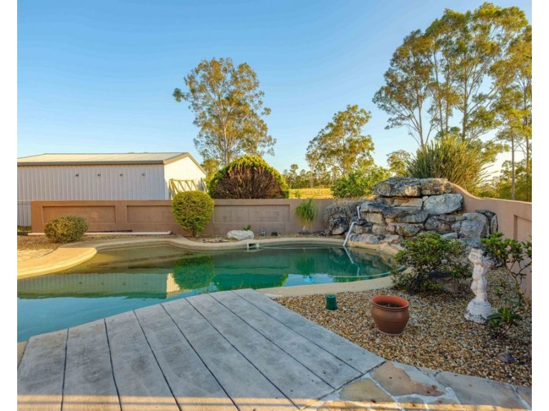 3 Woonga Court, Southside QLD 4570